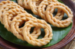 Kai Muruku (Hand Murukku)